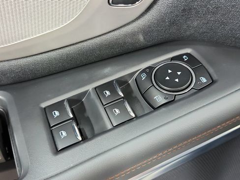 Used 2025 Ford Expedition Active AWD/4WD image 40