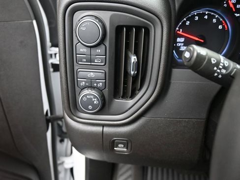 Used 2022 Chevrolet Silverado 1500 Custom AWD/4WD image 15