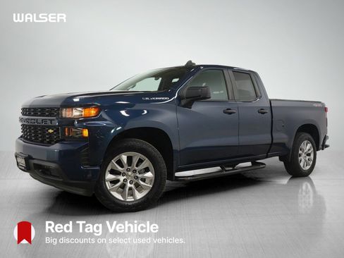 Used 2020 Chevrolet Silverado 1500 Custom w/ Custom Value Package image 1