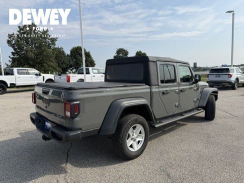 Used 2020 Jeep Gladiator Sport w/ Quick Order Package 24S AWD/4WD image 9