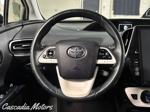 Used 2017 Toyota Prius Prime Premium FWD image 36