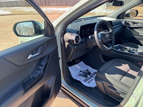 Certified 2025 Chevrolet Equinox LT image 13