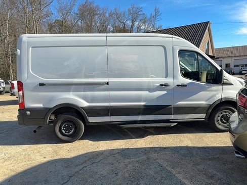 Used 2023 Ford Transit 250 Medium Roof w/ Load Area Protection Package image 4