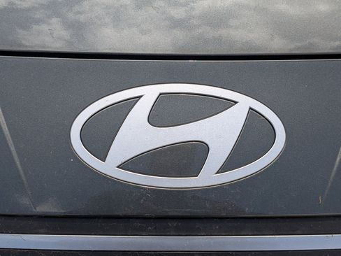 Used 2025 Hyundai Elantra Sport FWD image 32
