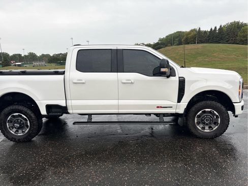 Used 2024 Ford F250 Lariat w/ Tremor Off-Road Package AWD/4WD image 3