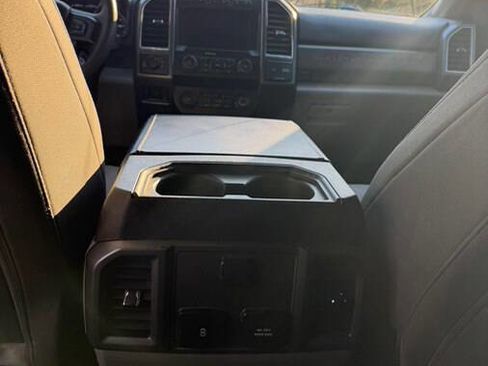 Used 2020 Ford F250 XLT w/ XLT Premium Package image 28