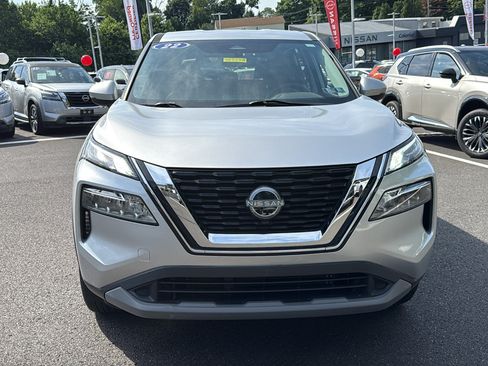 Certified 2022 Nissan Rogue SV AWD/4WD image 2