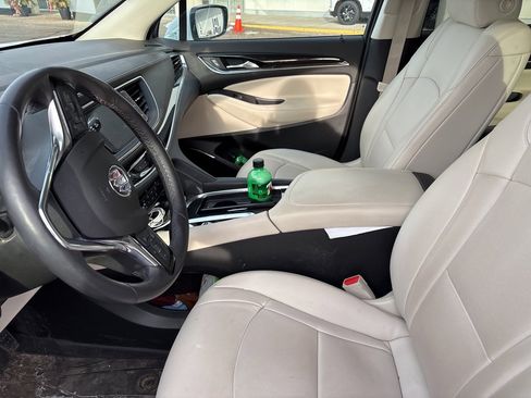 Used 2024 Buick Enclave Essence w/ Technology Package image 5