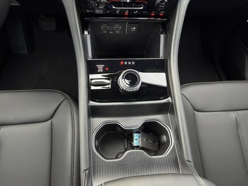 New 2025 Jeep Grand Cherokee L Limited w/ Trailer Tow Package image 17