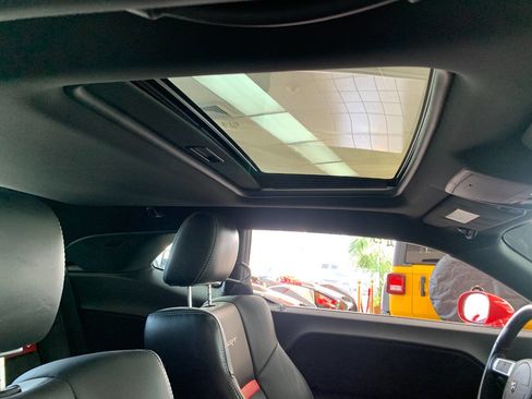 Used 2009 Dodge Challenger SRT8 w/ SRT Option Group II image 23