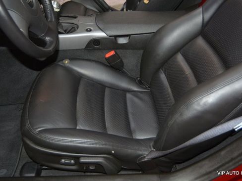 Used 2006 Chevrolet Corvette Convertible w/ Preferred Equipment Group image 21