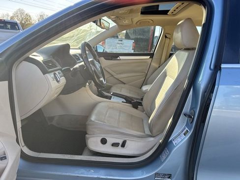 Used 2012 Volkswagen Passat TDI SE image 20