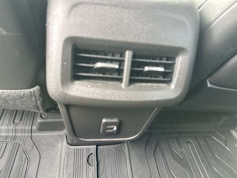 Used 2019 GMC Terrain SLT w/ Preferred Package FWD image 14
