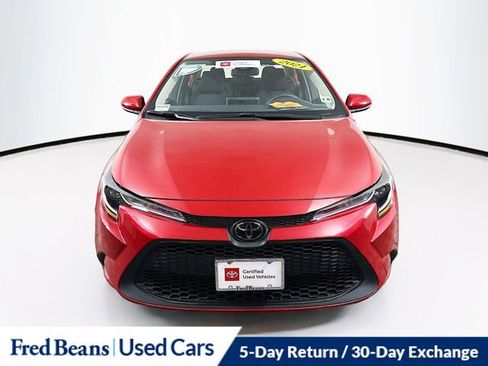 Used 2021 Toyota Corolla LE image 2