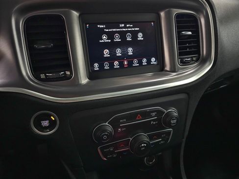 Used 2019 Dodge Charger SXT image 20