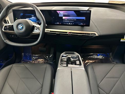 Certified 2025 BMW iX xDrive50 image 15