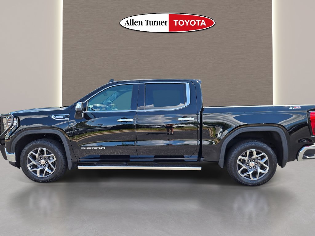 Used 2024 GMC Sierra 1500 SLT AWD/4WD image 10