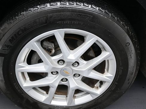 Used 2024 Chevrolet Equinox LS image 38