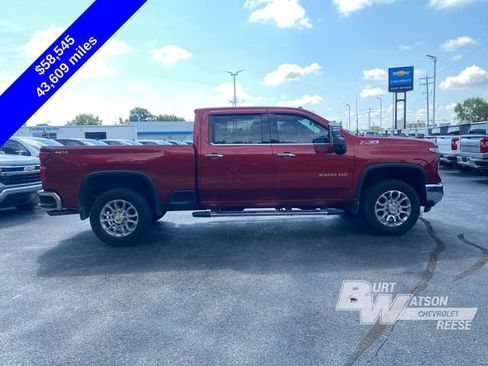 Used 2024 Chevrolet Silverado 2500 LTZ w/ LTZ Premium Package AWD/4WD image 11