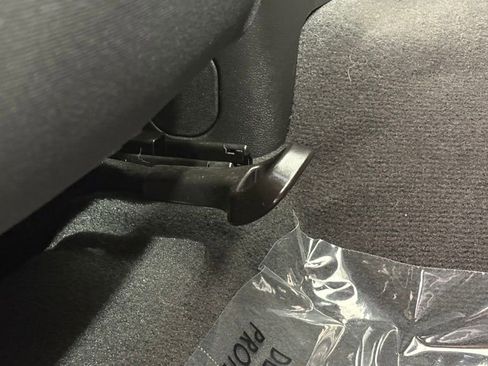 Used 2024 Chevrolet Silverado 1500 Custom image 21