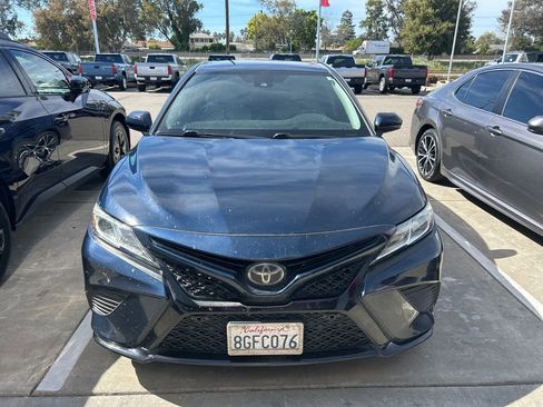 Used 2019 Toyota Camry SE w/ Carpet Mat Package image 14