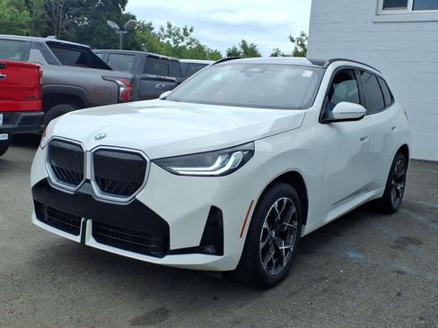 Used 2025 BMW X3 xDrive30i w/ M Sport Package AWD/4WD image 3