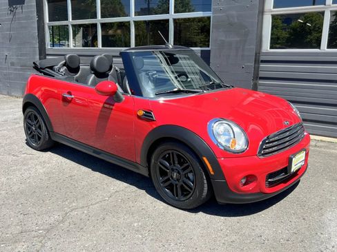 Used 2013 MINI Cooper Convertible FWD image 8