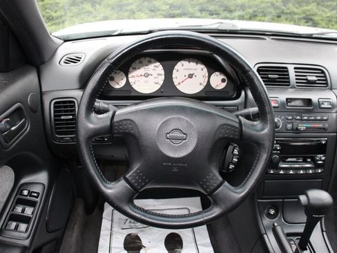 Used 1999 Nissan Maxima SE FWD image 18