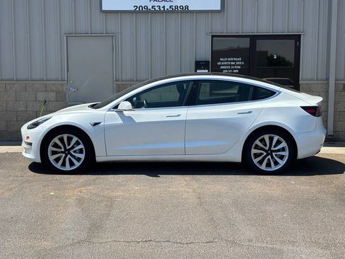 Used 2020 Tesla Model 3 Standard Range Plus RWD image 6