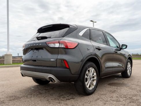 Used 2020 Ford Escape SE image 7