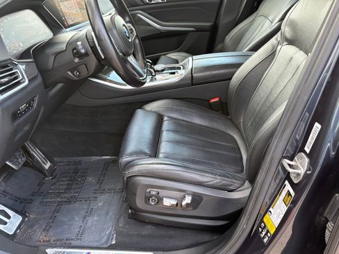 Used 2022 BMW X5 M50i AWD/4WD image 43