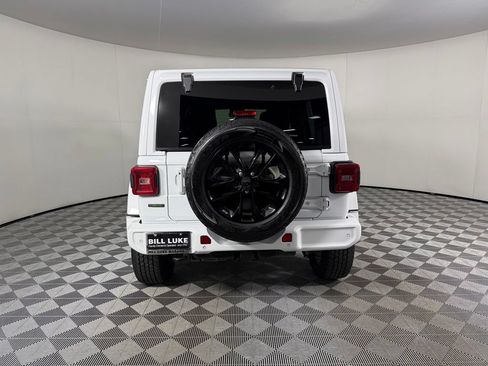 Used 2021 Jeep Wrangler Unlimited Sahara AWD/4WD image 9