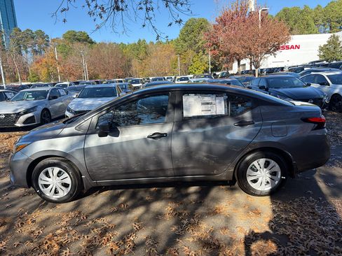 New 2025 Nissan Versa S image 4