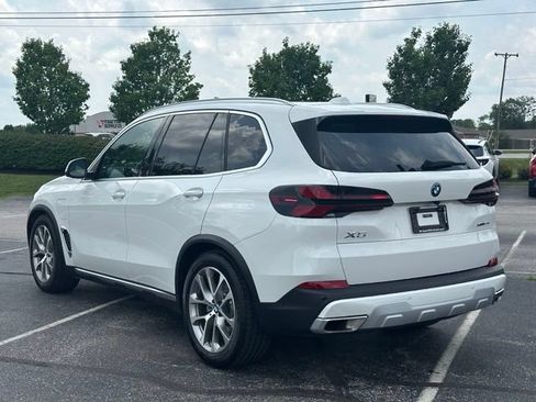 Used 2026 BMW X5 xDrive50e w/ Climate Comfort Package AWD/4WD image 5