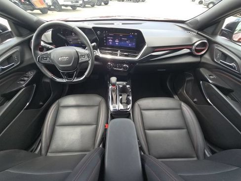 Used 2025 Chevrolet Trax RS w/ Driver Confidence Package FWD image 34