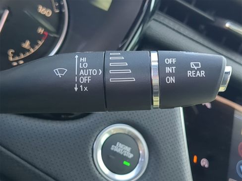 Used 2025 Cadillac XT5 Sportv image 35