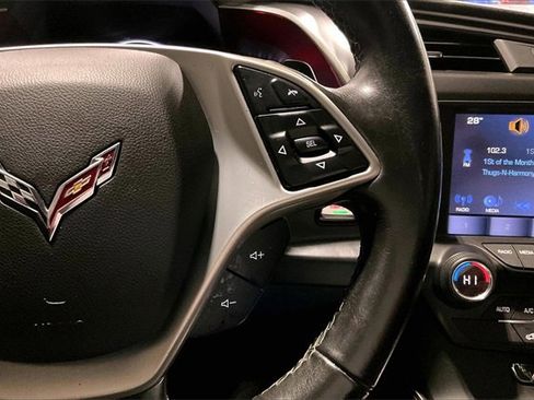 Used 2019 Chevrolet Corvette Stingray Coupe w/ Carbon Flash Badge Package image 19