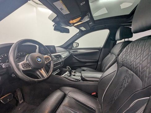 Used 2018 BMW M550i xDrive image 4