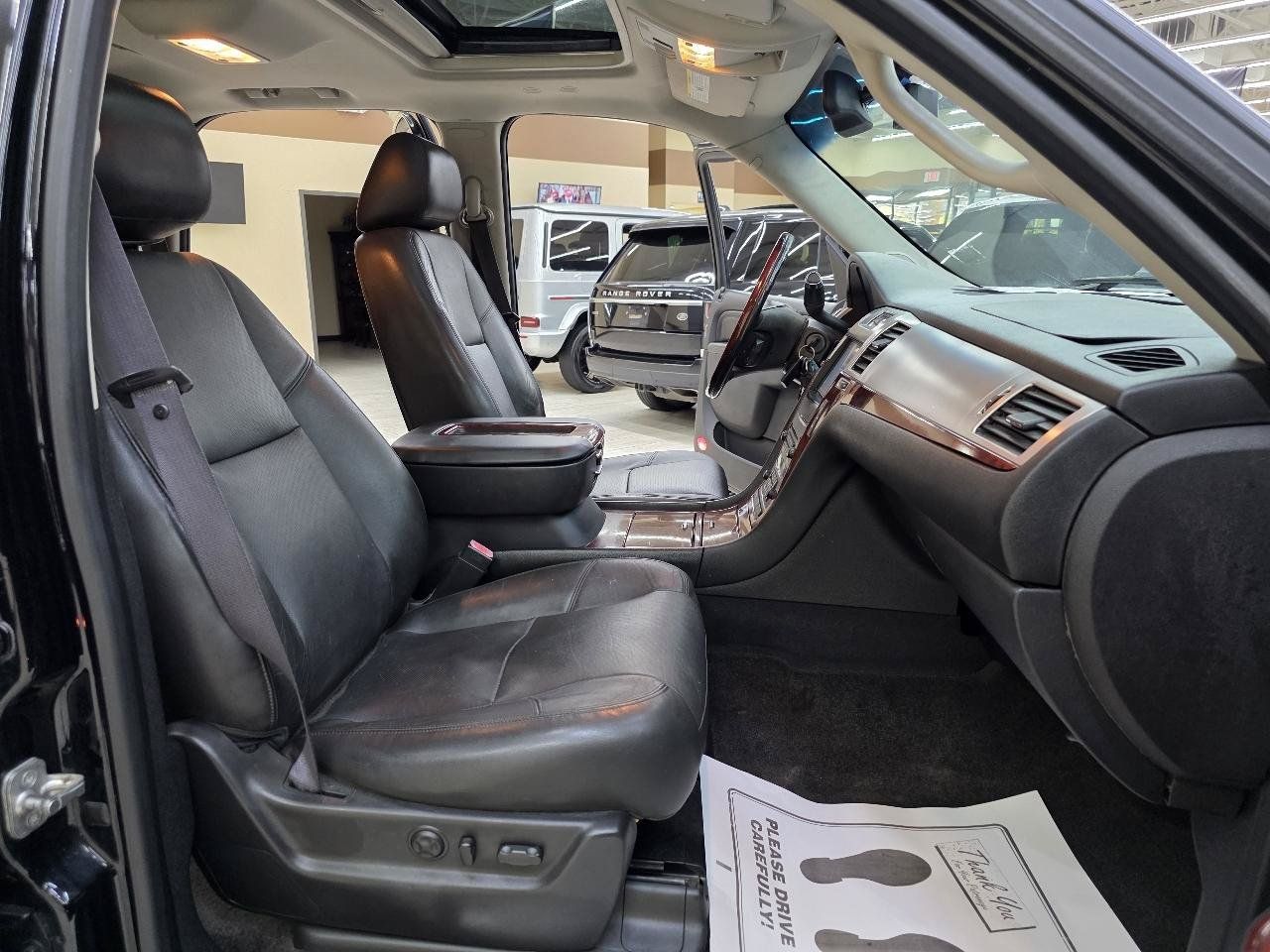 Used 2012 Cadillac Escalade Luxury RWD image 21