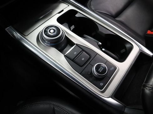 Certified 2023 Ford Explorer XLT w/ Equipment Group 202A image 36