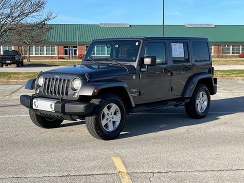Used 2014 Jeep Wrangler Unlimited Sahara w/ Connectivity Group image 23