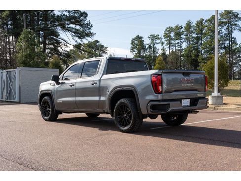 Used 2020 GMC Sierra 1500 Elevation w/ Elevation Value Package image 9