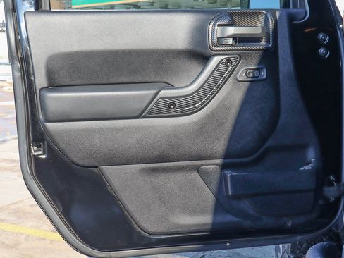 Used 2014 Jeep Wrangler Sahara w/ Connectivity Group image 19