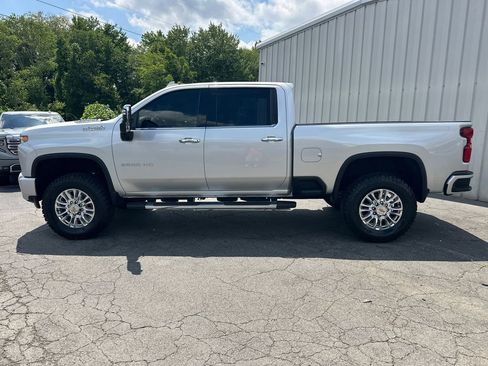 Used 2022 Chevrolet Silverado 2500 High Country w/ Safety Package II AWD/4WD image 9