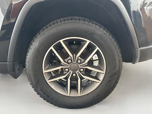Used 2020 Jeep Grand Cherokee Limited AWD/4WD image 32