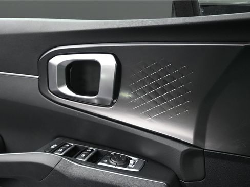 Used 2024 Kia Sorento S w/ Panoramic Sunroof Package AWD/4WD image 8