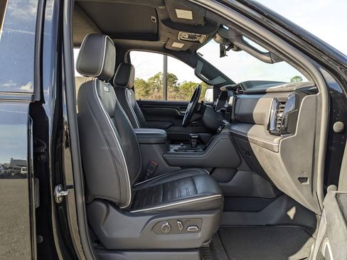 Used 2023 GMC Sierra 1500 AT4X image 52