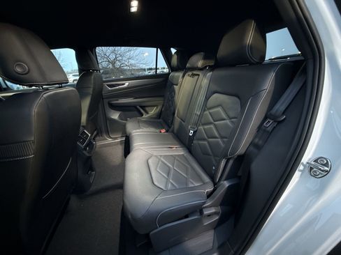 New 2026 Volkswagen Atlas Cross Sport SE AWD/4WD image 22