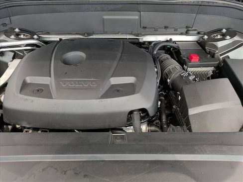 Used 2018 Volvo XC90 T6 Momentum w/ Convenience Package image 24