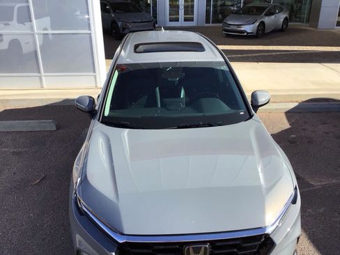 Used 2025 Honda CR-V EX-L image 14